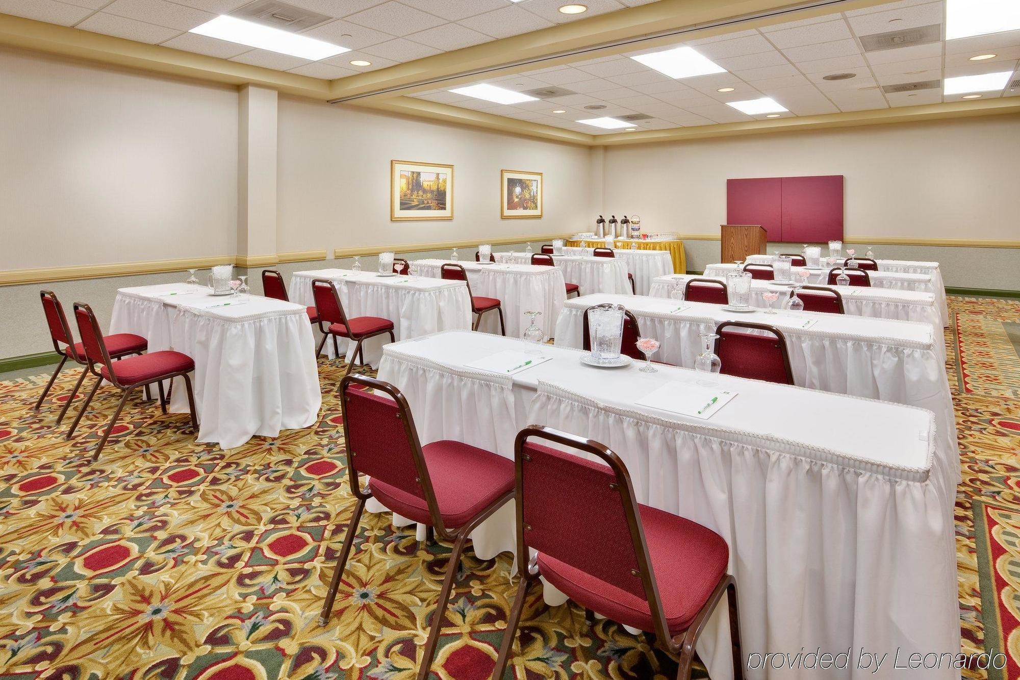 Holiday Inn Bridgeport-Trumbull-Fairfield, An Ihg Hotel Ngoại thất bức ảnh
